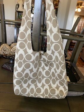 Canvas Circle-Pattern Tote Bag in Beige and White
